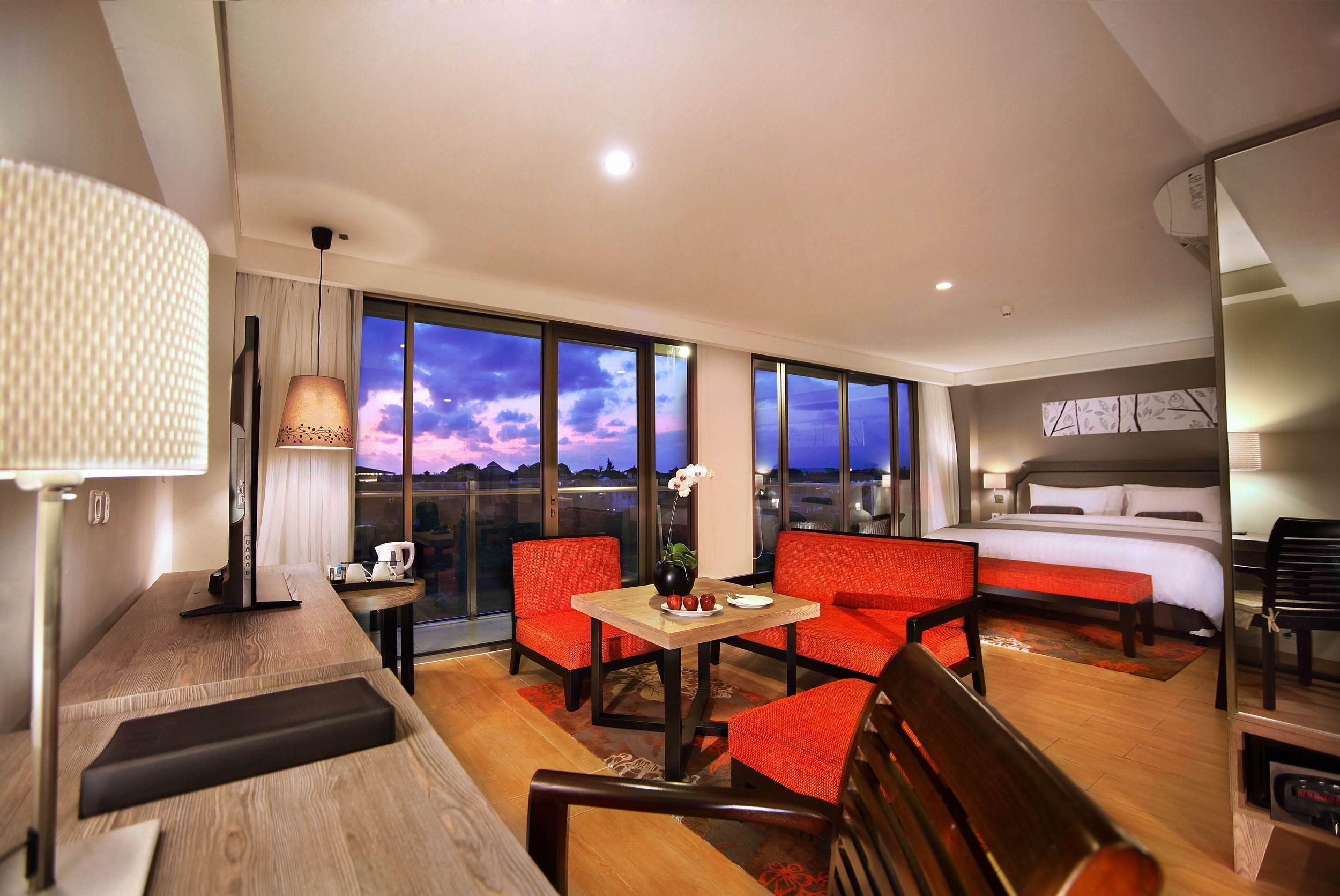 Harper Kuta Hotel By Aston Legian Zewnętrze zdjęcie
