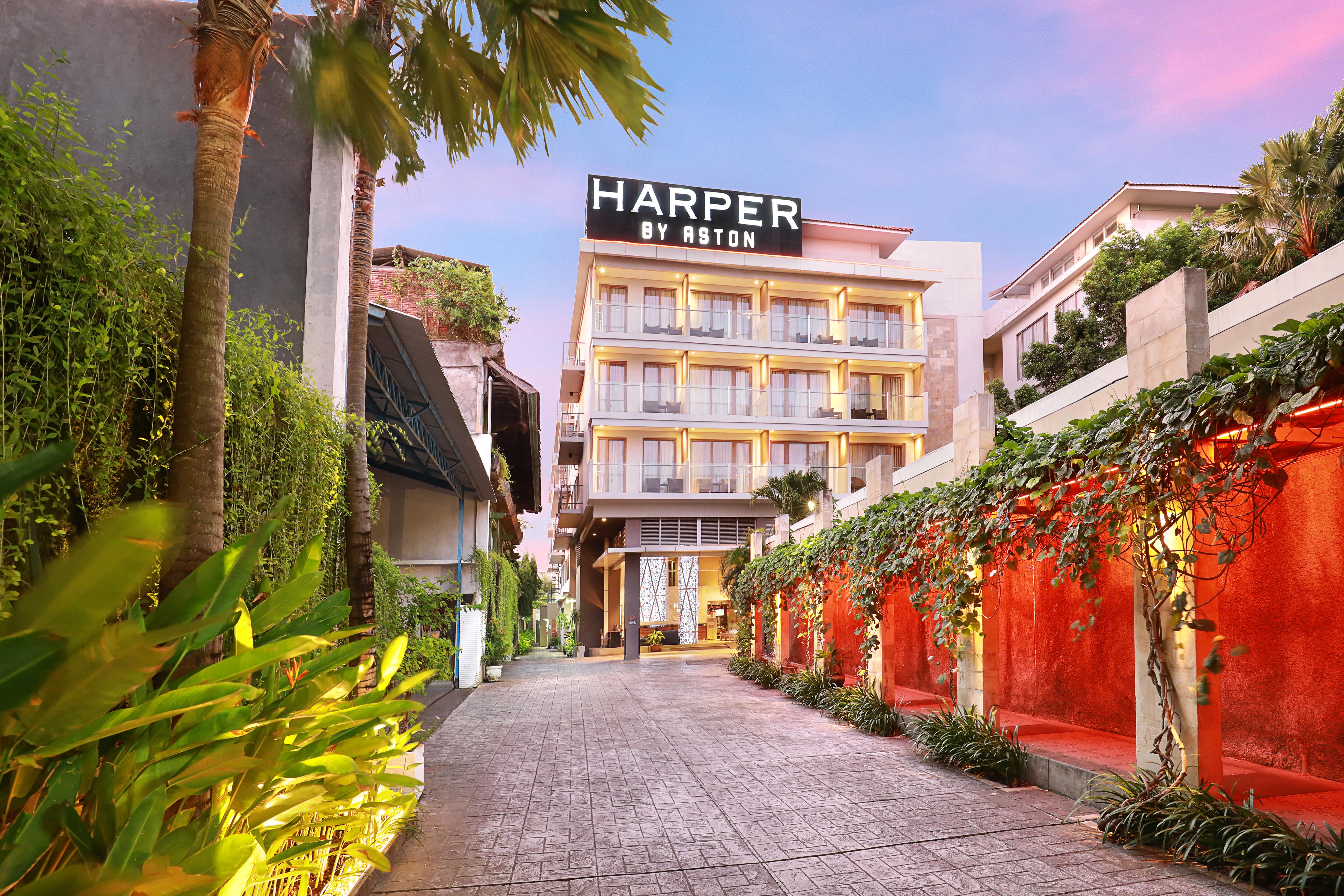 Harper Kuta Hotel By Aston Legian Zewnętrze zdjęcie