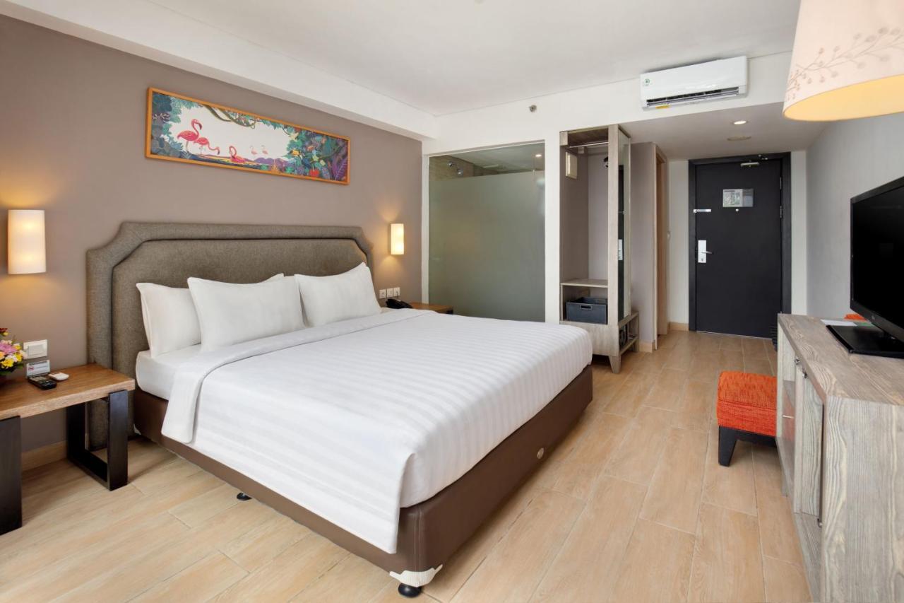 Harper Kuta Hotel By Aston Legian Zewnętrze zdjęcie