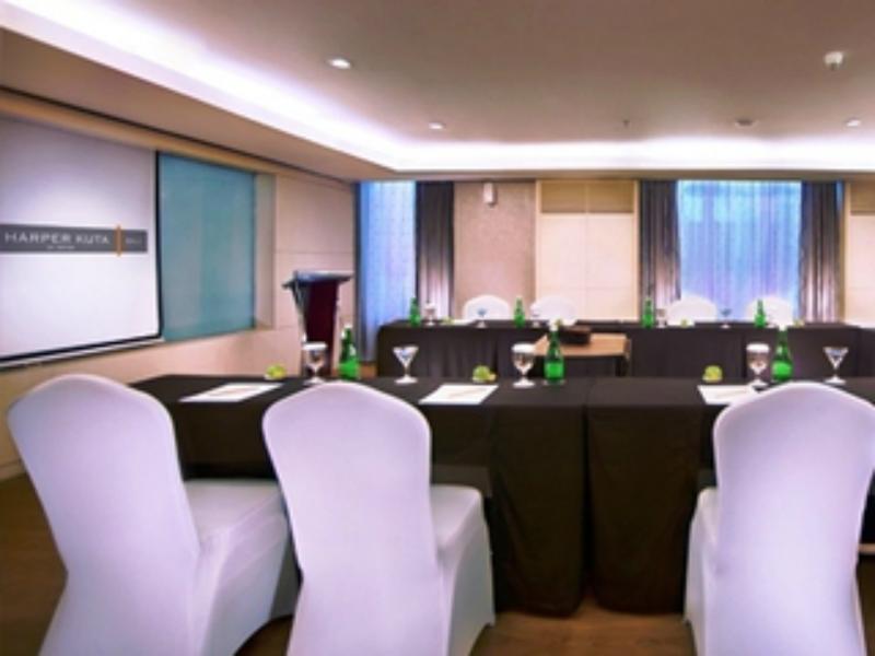 Harper Kuta Hotel By Aston Legian Zewnętrze zdjęcie
