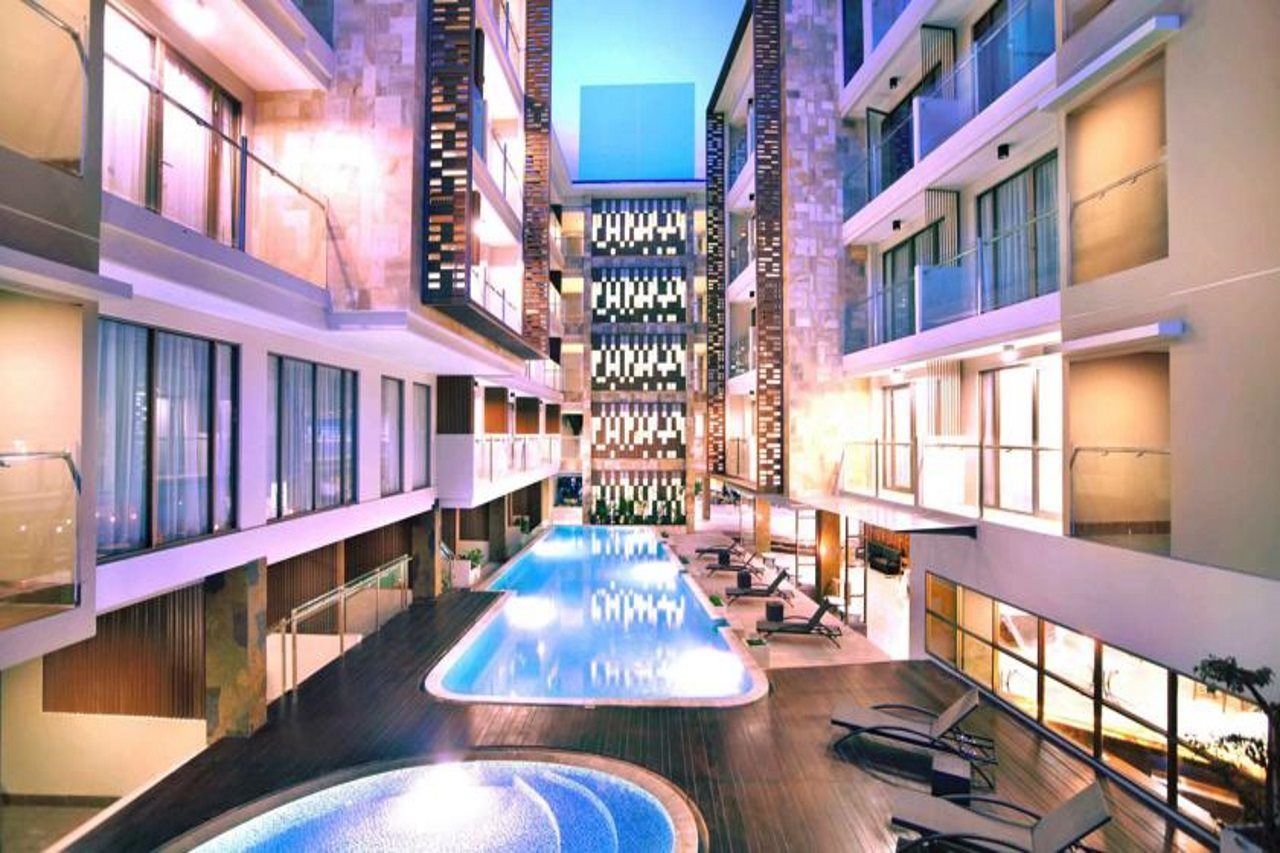 Harper Kuta Hotel By Aston Legian Zewnętrze zdjęcie